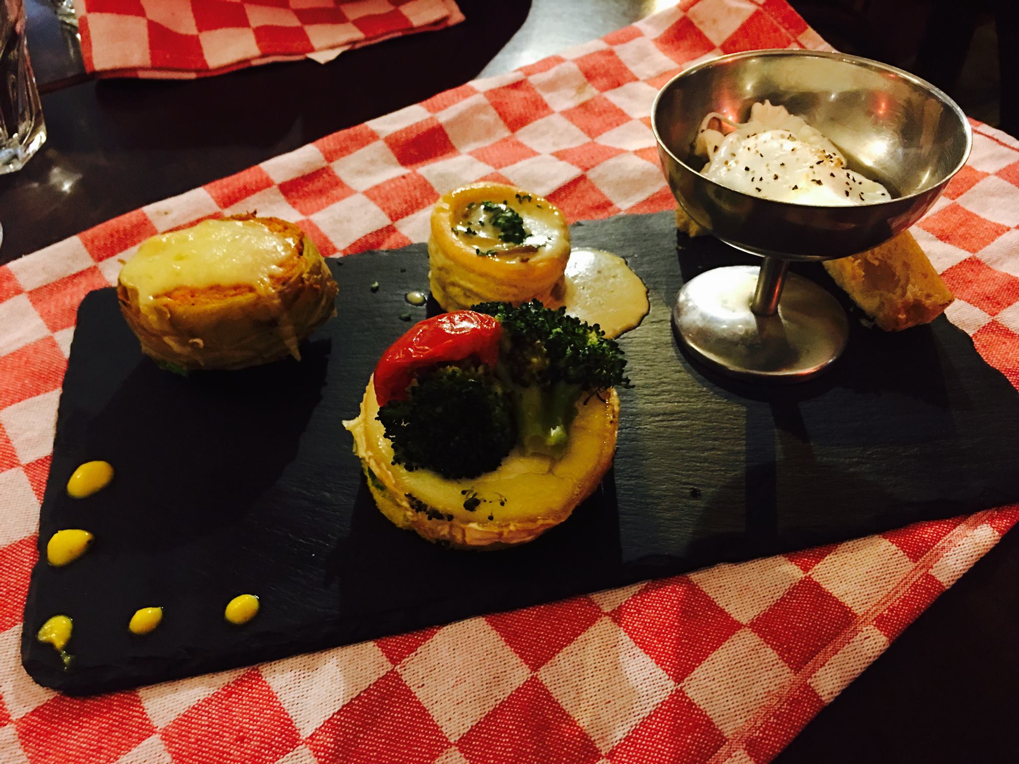 Vegetarian quatuor on a slate